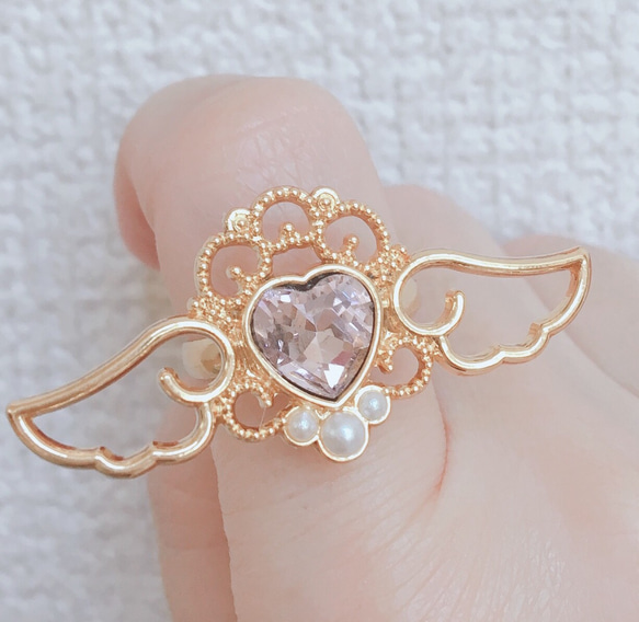 ピンク ハート ビジュー パール 天使 エンジェル 翼 ゴールド リング 指輪 2枚目の画像