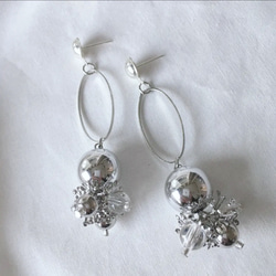 #95    シルバー　メタル　ビッグ　ボール　オーバル　じゃらじゃら　シンプル　ピアス 3枚目の画像