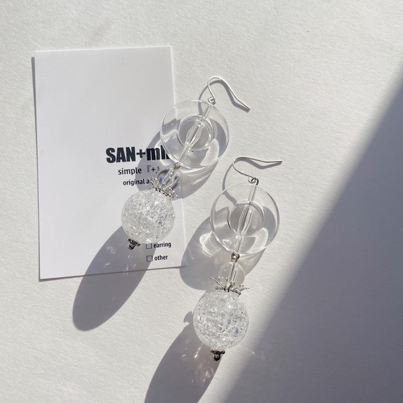 S147    再販♡    クリア　クラック　シルバー　メタル　サークル　ボール　個性派　ピアス　イヤリング 1枚目の画像