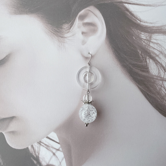 S147    再販♡    クリア　クラック　シルバー　メタル　サークル　ボール　個性派　ピアス　イヤリング 5枚目の画像