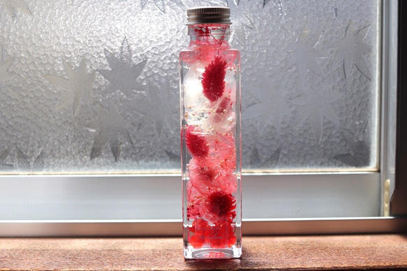 ◆ハーバリウム　236　鮮やかなまあるいbottle *.:。✿*゜¨゜ ハーバリウム〜red系〜 ハーバリウム・植物標本 月彩 通販 11690622