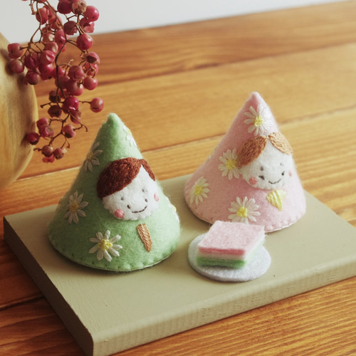 雑誌掲載】フェルト刺繍のおひなさま【デイジー】 ひな人形・雛飾り