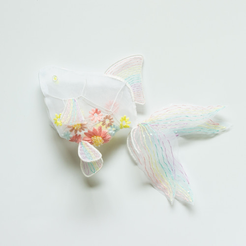 夏季限定☆オーガンジー刺繍の華金魚モビール 送料無料 モビール