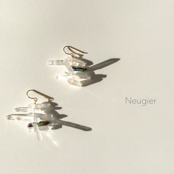 Neugier Space 彩虹水晶石英耳環 第2張的照片