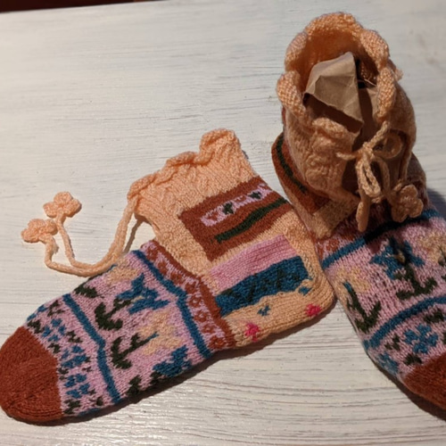 トルコ製 手編み靴下 靴下 Lale 通販 12920805｜Creema(クリーマ)