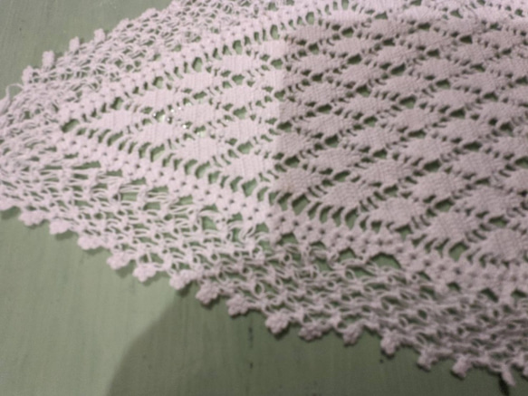 トルコ製　手編みレースドイリー（菱形） 2枚目の画像