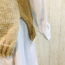 【受注制作】一着で二通り楽しめる手編みのローゲージケーブルニットベスト⁂キナリ⁂オフホワイト⁂ 6枚目の画像