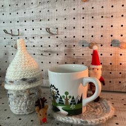 クリスマス 白いお家の小物入れ＆サンタクロースのコースター(トナカイ付き)羊毛フェルト 3枚目の画像