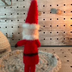 クリスマス 白いお家の小物入れ＆サンタクロースのコースター(トナカイ付き)羊毛フェルト 7枚目の画像