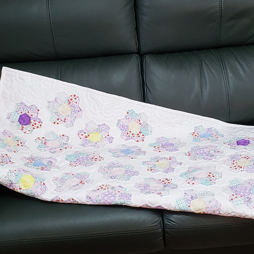 パッチワーク・キルトのタペストリー及びベッドカバー(110cm