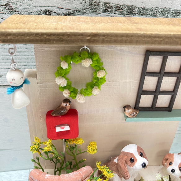 キャバリア　親子　犬　ミニチュアガーデン　ミニチュアハウス　木工　 5枚目の画像