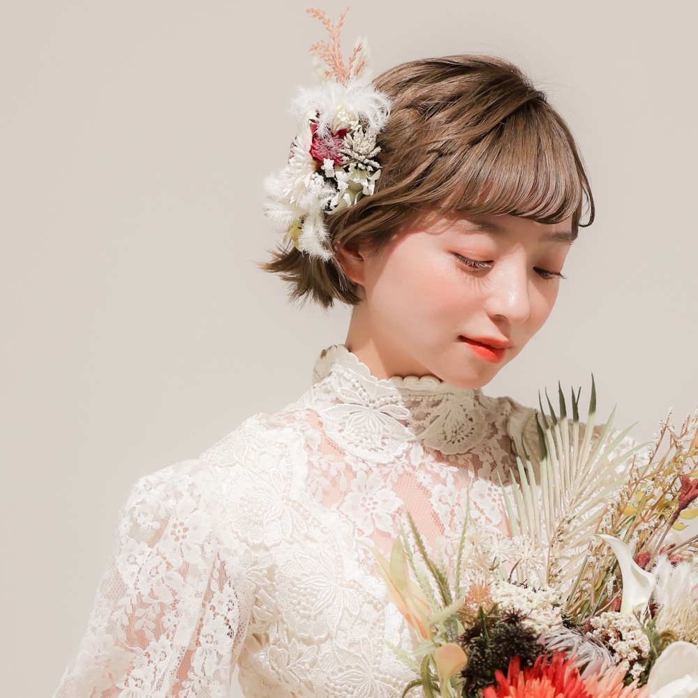 【ショートボブやボブの花嫁様に】パンパスグラスのボンネ風ヘッドドレスN　ドライフラワー風ウェディングヘッドパーツ・髪飾り