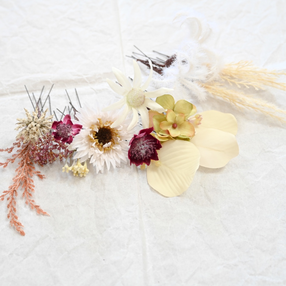 【ショートボブやボブの花嫁様に】パンパスグラスのボンネ風ヘッドドレスN　ドライフラワー風ウェディングヘッドパーツ・髪飾り