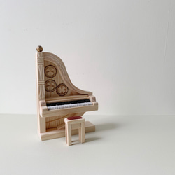スクエアピアノ（ヒノキ無垢材） 1枚目の画像