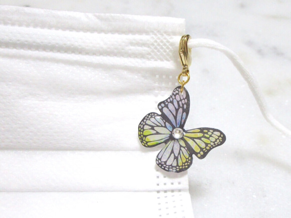 キラリ羽ばたく蝶のマスクチャーム　パープル&イエロー 2枚目の画像