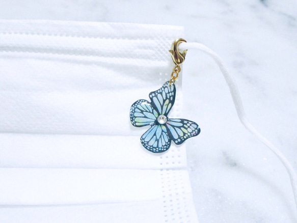 キラリ羽ばたく蝶のマスクチャーム　ブルー 2枚目の画像