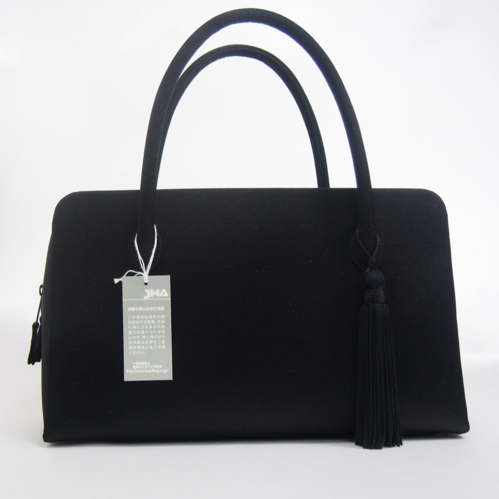 日本製 ブラックフォーマル ボストンバッグ タッセル付 生地 サテン地