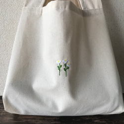 《ミモザ追加！》お花の刺繍入り　コンビニサイズのエコバッグ 4枚目の画像