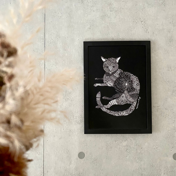 マーガレットと桜の猫: 動物モノクロポスター【A4サイズ】フレームなし 5枚目の画像