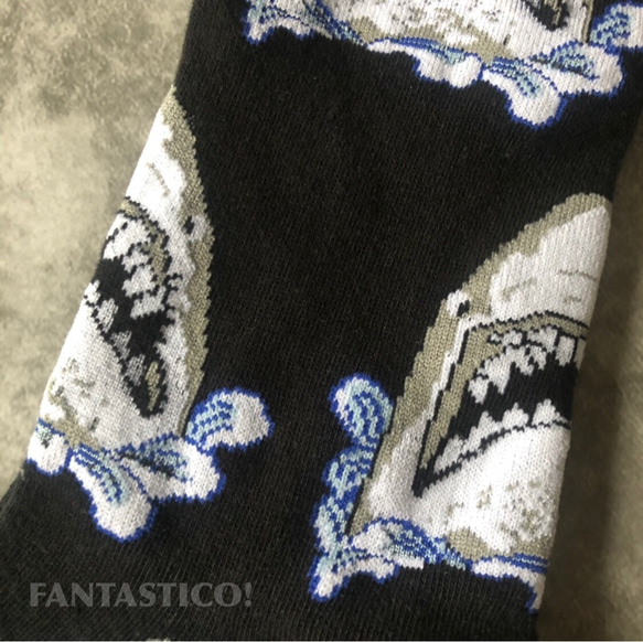 ジョーズ柄 サメ 鮫 ユニセックス靴下❤️スケーターソックス 5枚目の画像