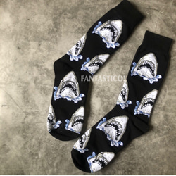 お得な2足セット❤️ジョーズ柄 サメ 鮫 ユニセックス靴下❤️スケーターソックス 3枚目の画像