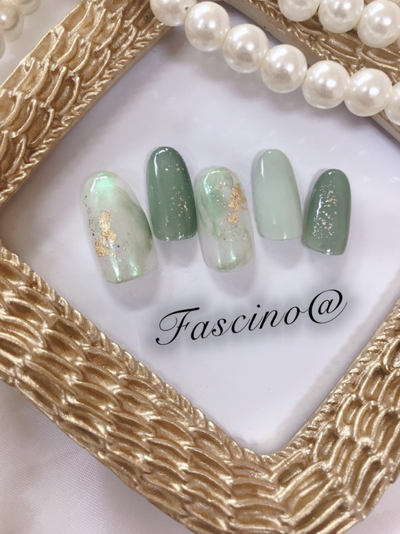グリーンニュアンスネイル♡ ネイルチップ（つけ爪） fascino