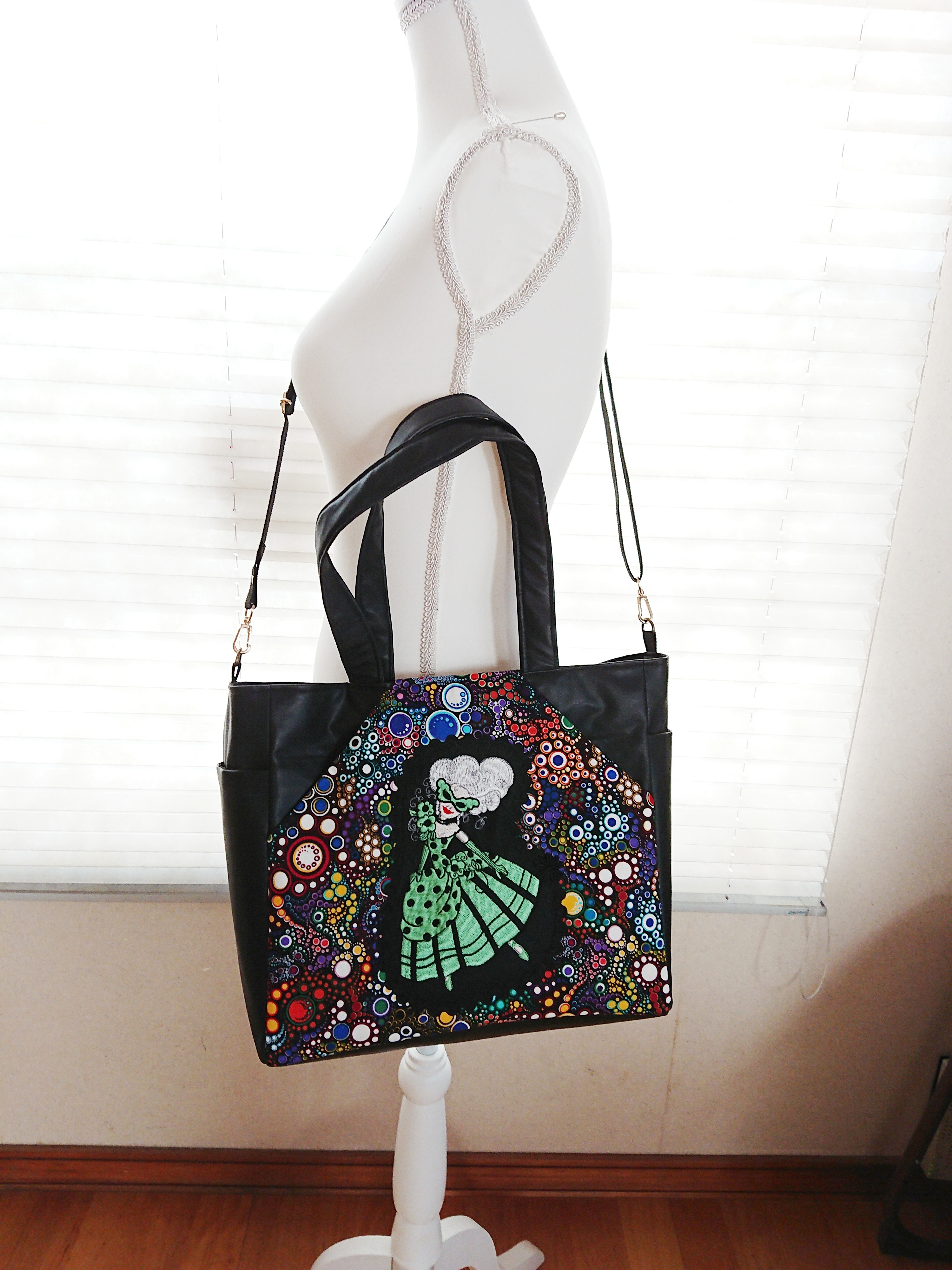 専用＊刺繍・ファスナー蓋付きバッグ他3＊ロラライハリス