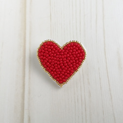 ハートのビーズ刺繍ブローチ オペークレッド ブローチ isoa/イソア