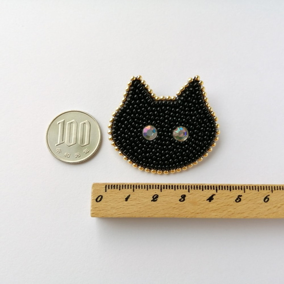 【猫の日2023】ビーズ刺繍♢黒猫のブローチ 5枚目の画像