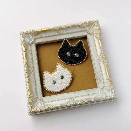 No.424　白猫３姉妹　刺繍ブローチ No.412「桜の木の上の猫」刺繍ブローチ ハンドメイド