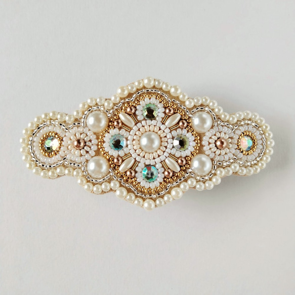 ジブリ♡4ママ さま　vintage ビーズ 花モチーフ　バレッタ ジブリ♡4ママ さま vintage ビーズ 花モチーフ バレッタ 500x0.jpg