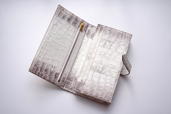 クロコダイル二つ折り長財布　ベルト付き財布　スマートウォレットレザー 5枚目の画像