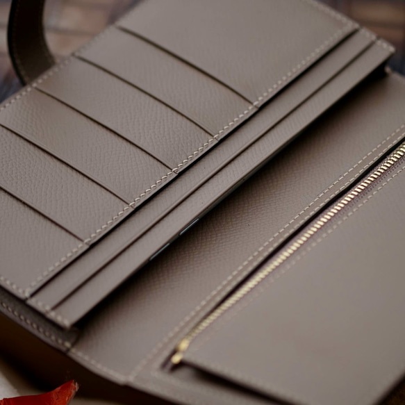 二つ折り長財布　ベルト付き財布　スマートウォレットレザー　ヴォーエプソン/エトープ 【総手縫い】 4枚目の画像