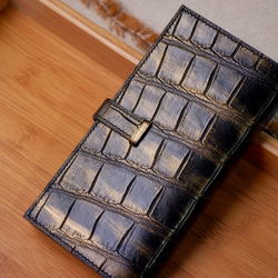 特別な仕上げクロコダイル二つ折り長財布　ベルト付き財布　スマートウォレットレザー 【総手縫い】 2枚目の画像