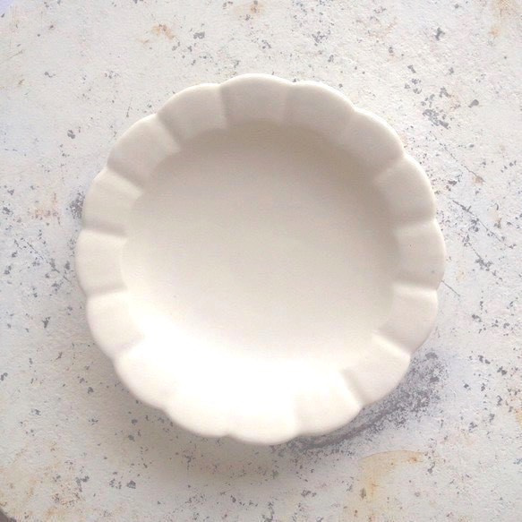 白花小皿 1枚目の画像