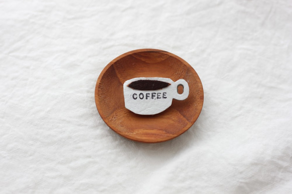 coffeeカップの革ブローチ 2枚目の画像