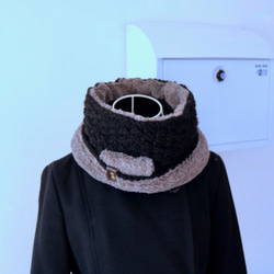 男女皆宜的黑色Kanoko針織皮革和生態毛皮吊牌領口脖子保暖器 第2張的照片