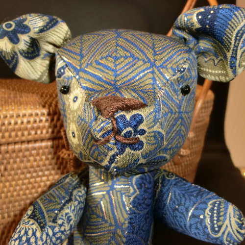 高品質 バリ島バティックシルクのテディベア(紺色) その他人形 narunaru ぬいぐるみ