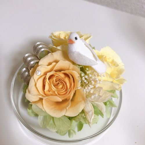 プリザーブドフラワー 鳥のガラスドーム(オレンジ黄色) 母の日