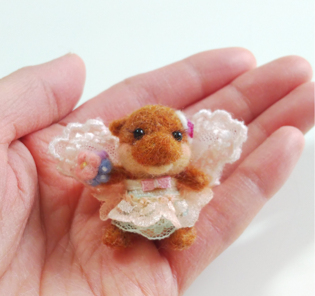 フリル付き カバぬいぐるみ 羊毛フェルト とても大きい　ハンドメイド