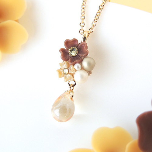 ほんのり輝くブラウンカラーのお花ネックレス&イヤリング(ピアス  