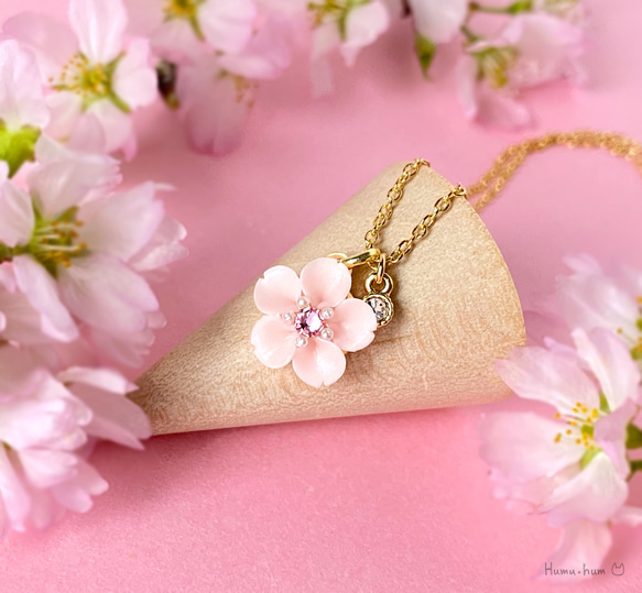 幸せピンクのミニ桜ネックレス【受注制作】 1枚目の画像
