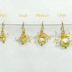 金箔淡水珍珠造型花吊飾 第2張的照片