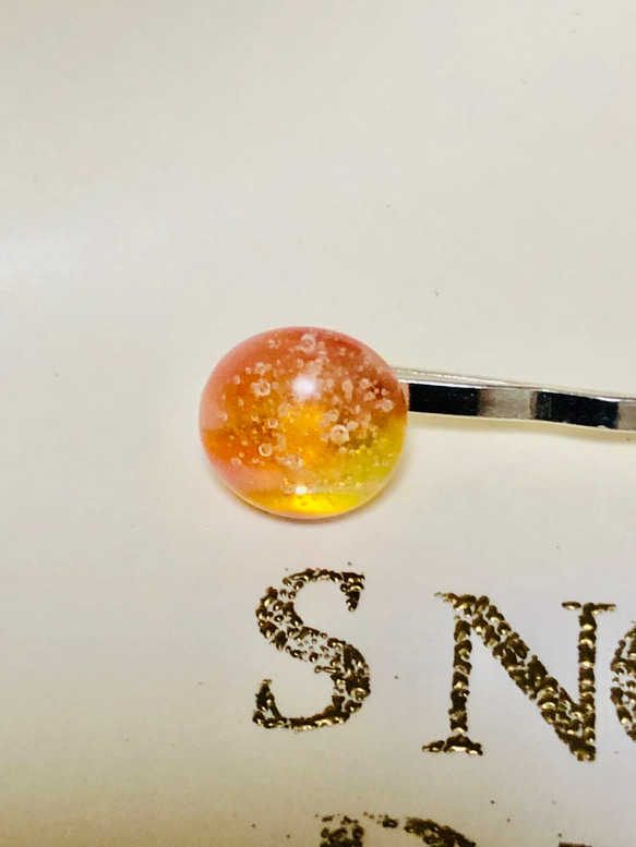 琉球ガラスナギットヘアピン オレンジ 2枚目の画像