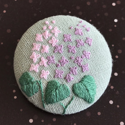 刺繍ブローチ/ヘアゴム　ライラック 1枚目の画像