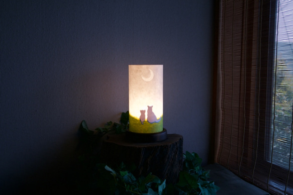 「Nuku Nuku (緑)」和紙de夜空の猫ランプ インテリア雑貨・生活道具 照明（ライト）・ランプ スタンドライト・テーブルランプ W1599235603(12155円)