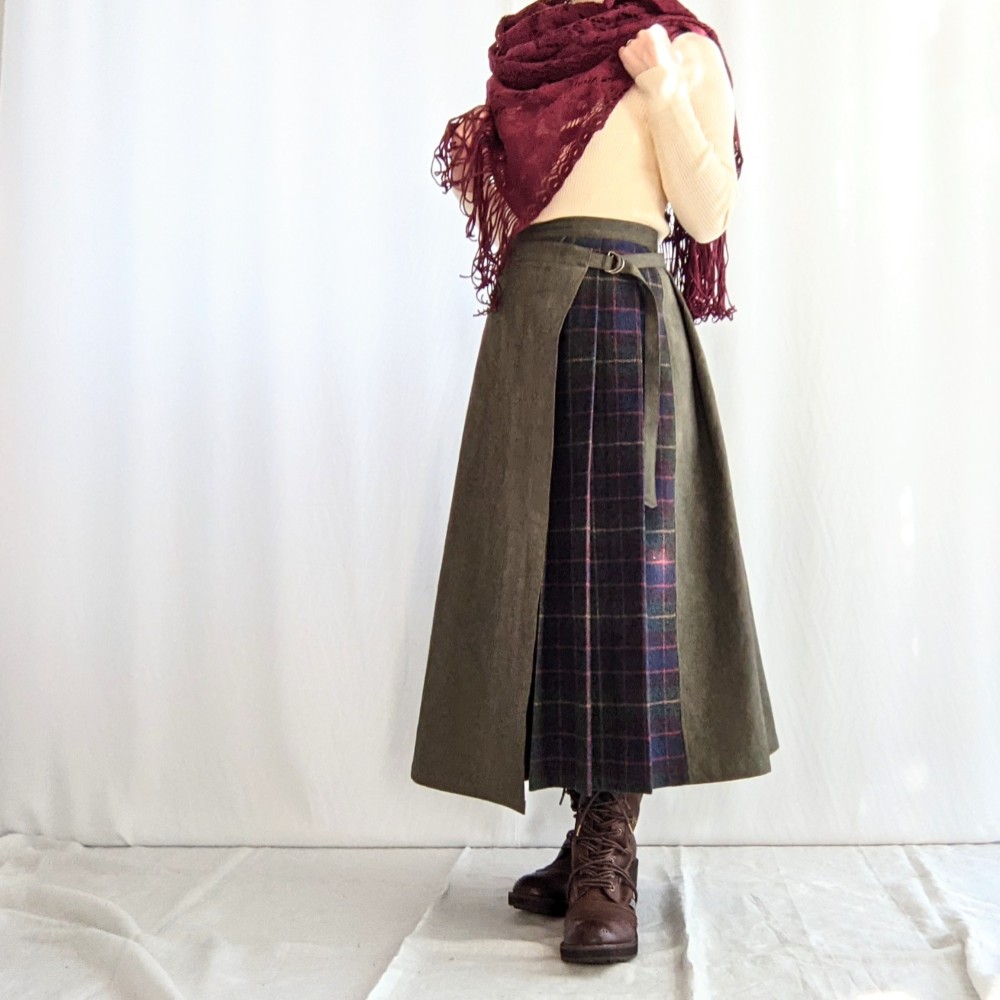 美品 自由区 ウール混 タータンチェック ウール 巻きスカート - ひざ丈