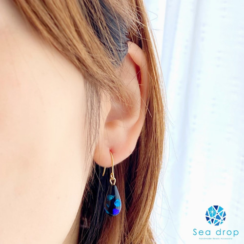 Sea drop ホタルガラス ピアス しずく型 ドロップ ブルー 蓄光タイプ