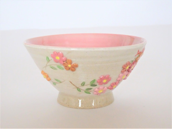 茶碗 篭からあふれるお花 3枚目の画像