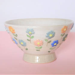 茶碗 春に咲くブルーの花 2枚目の画像